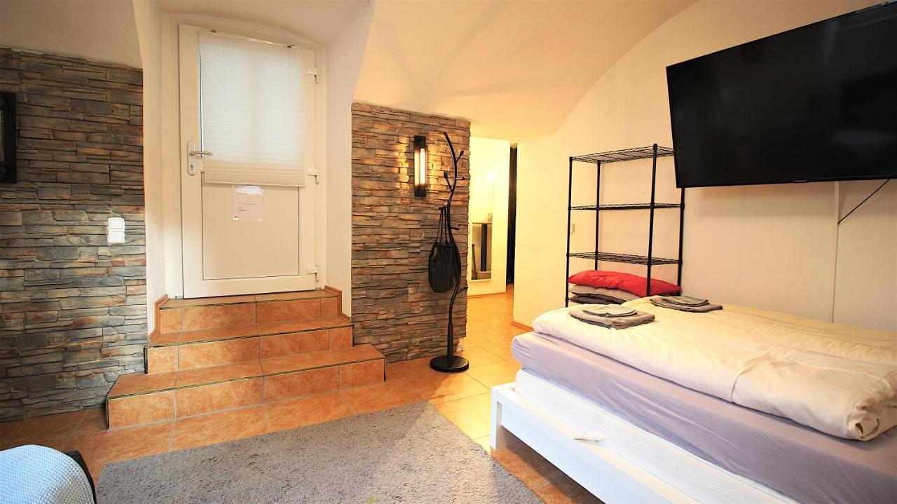Xxx Fully Equipped Apartment Near Main Station! Wurzburg Bagian luar foto